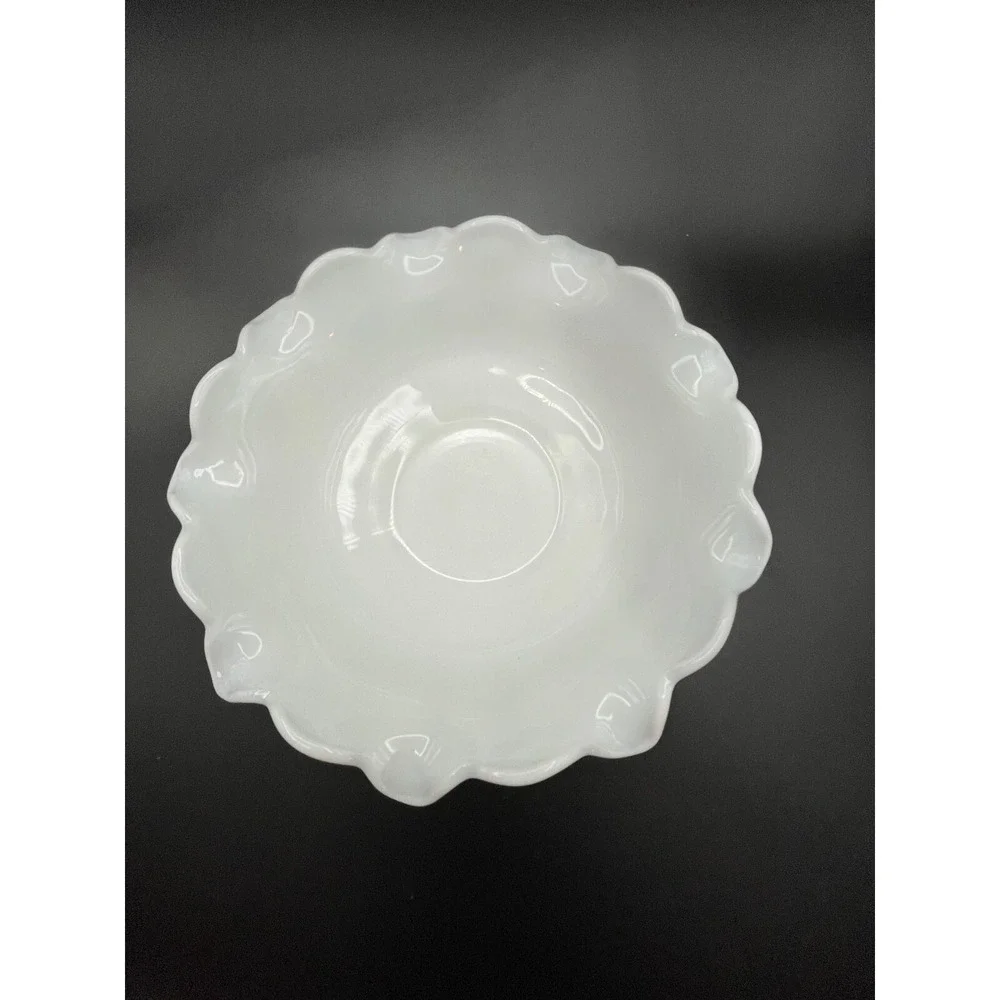 Vintage 1950s Westmoreland White Milk‎ glass Paneled 9 in Grape Bowl
